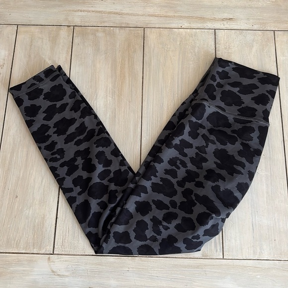 LULULEMON ATHLETICA LEOPARD PRINT LEGGINGS SIZE 4 - Picture 1 of 6